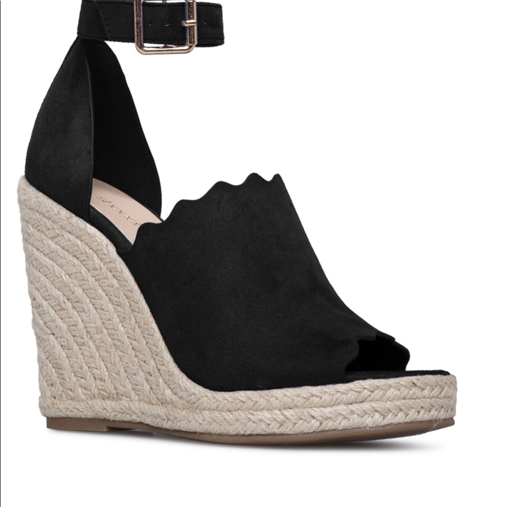 New pair of wedge - Picture 4 of 6